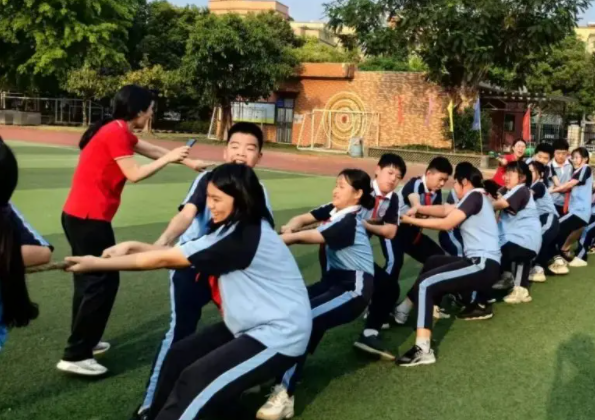 构建全方位德育网络打造家校社共育教联体守护青少年健康成长 构建全方位德育网络打造家校社共育教联体守护青少年健康成长