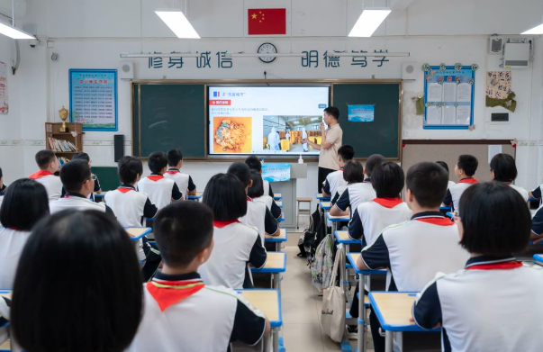 校园全掩盖双减作业学生获得感显着增强更高质量的方向跨进 校园全掩盖双减作业学生获得感显着增强更高质量的方向跨进